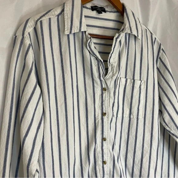 VELVET HEART Women’s Blue White Stripe Button Down Long Sleeve Size Large - Picture 2 of 11